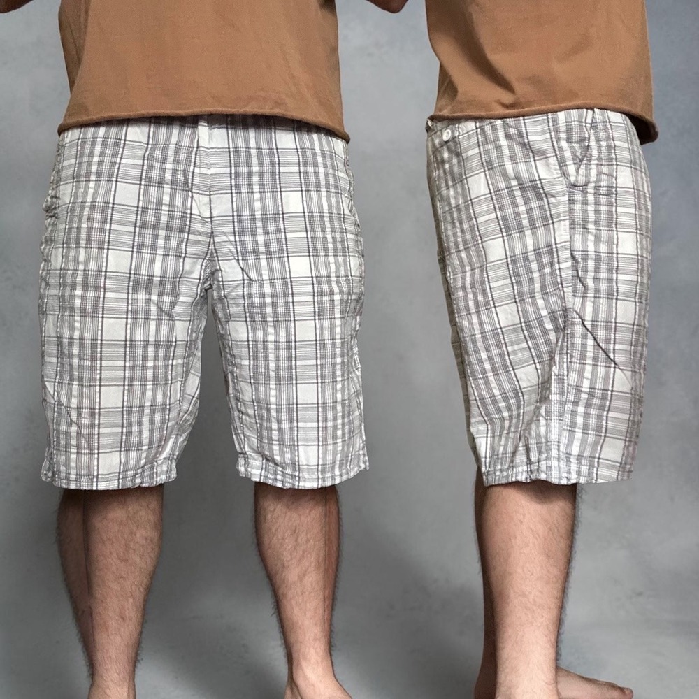 Calvin Klein Plaid Flat Front Shorts White Grey Skater Y2K Size 34